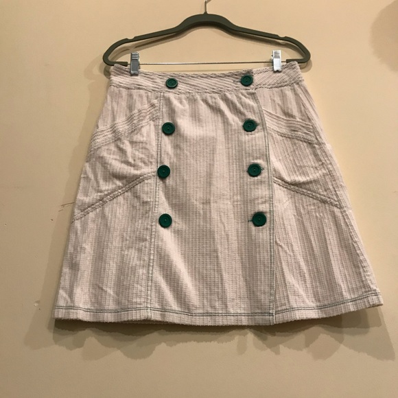 Sole Mio White Corduroy Above the Knee Skirt - Picture 2 of 13